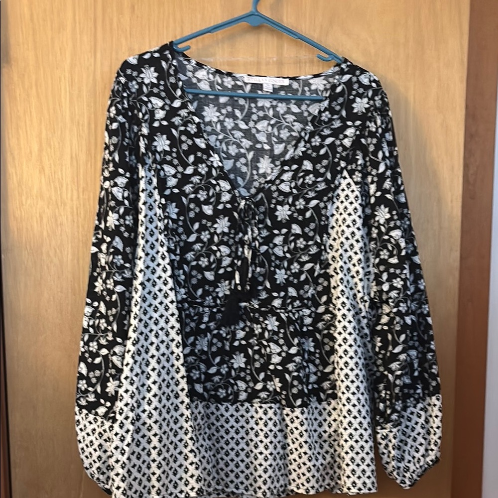 Black and White Asymmetrical Blouse with Tie Front by Stella + Ginger 1X black